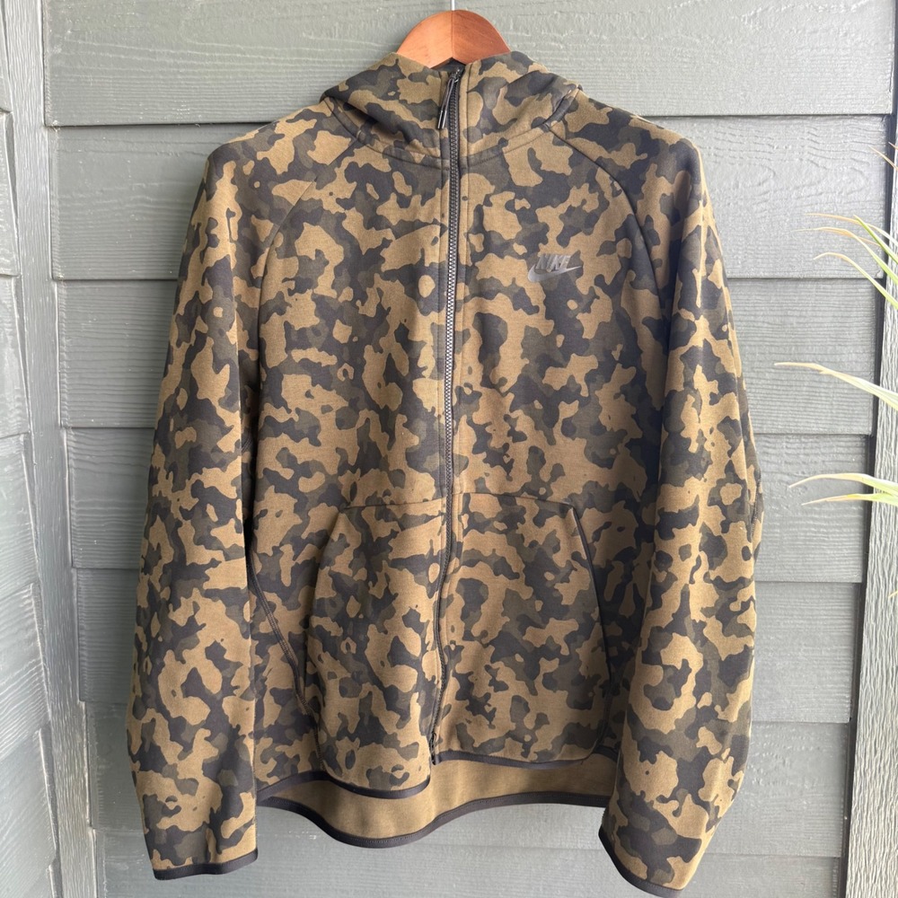 Nike Tech Fleece Camo Full Zip Hoodie Olive Brown Jacket Size Large - Picture 1 of 10